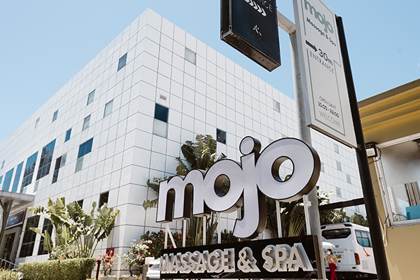 Mojo spa - Bảng hiệu